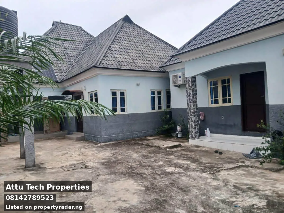 3 Bedroom Block Of Flats In High Level, George Akume Way Corridor For Sale in Benue