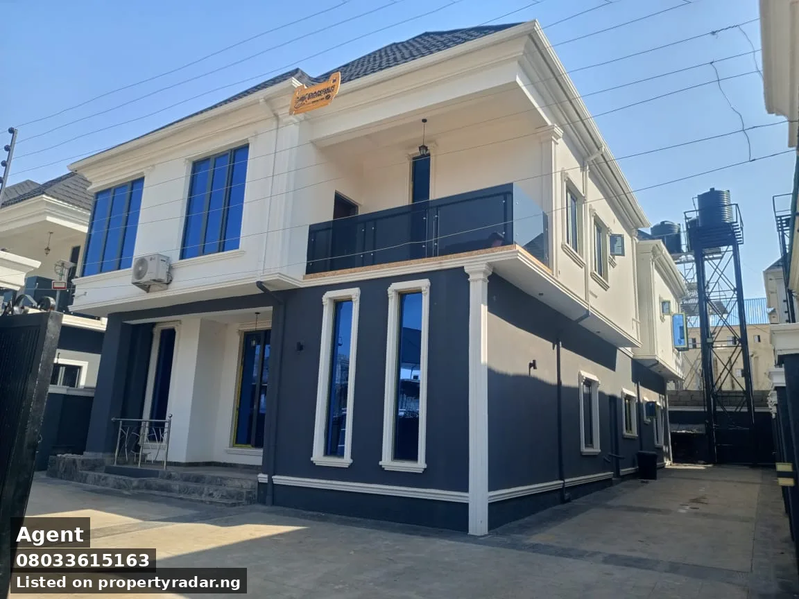 3 Bedroom Block Of Flats In Lugbe For Rent in Abuja (FCT)