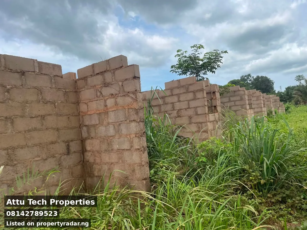 Commercial Property In Kanshio, Apir Road Outer Flank For Sale in Benue