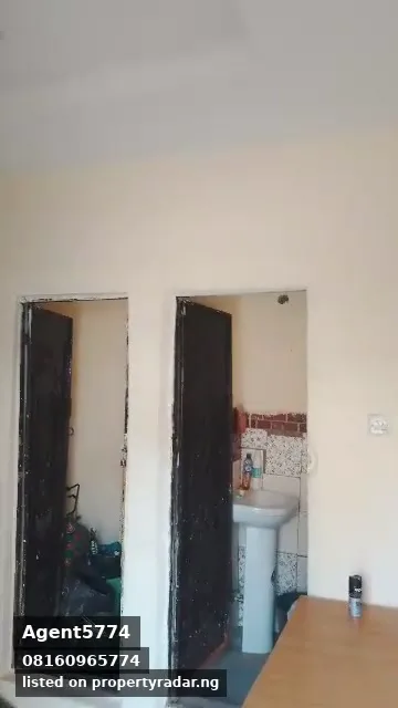 Self Contain In Apo For Rent in Abuja (FCT)