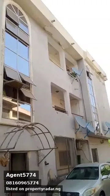 2 Bedroom Commercial Property In Wuse For Sale in Abuja (FCT)