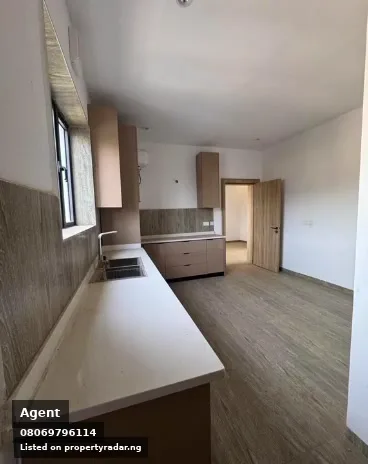3 Bedroom Block Of Flats In Jabi For Rent in Abuja (FCT)