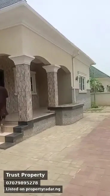 3 Bedroom Bungalow In Apo For Sale in Abuja (FCT)