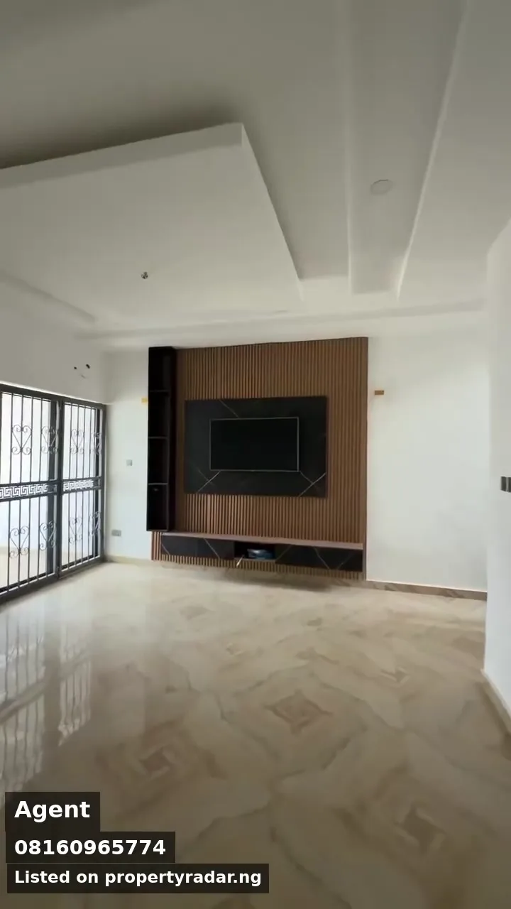 4 Bedroom Duplex In Life Camp For Sale in Abuja (FCT)