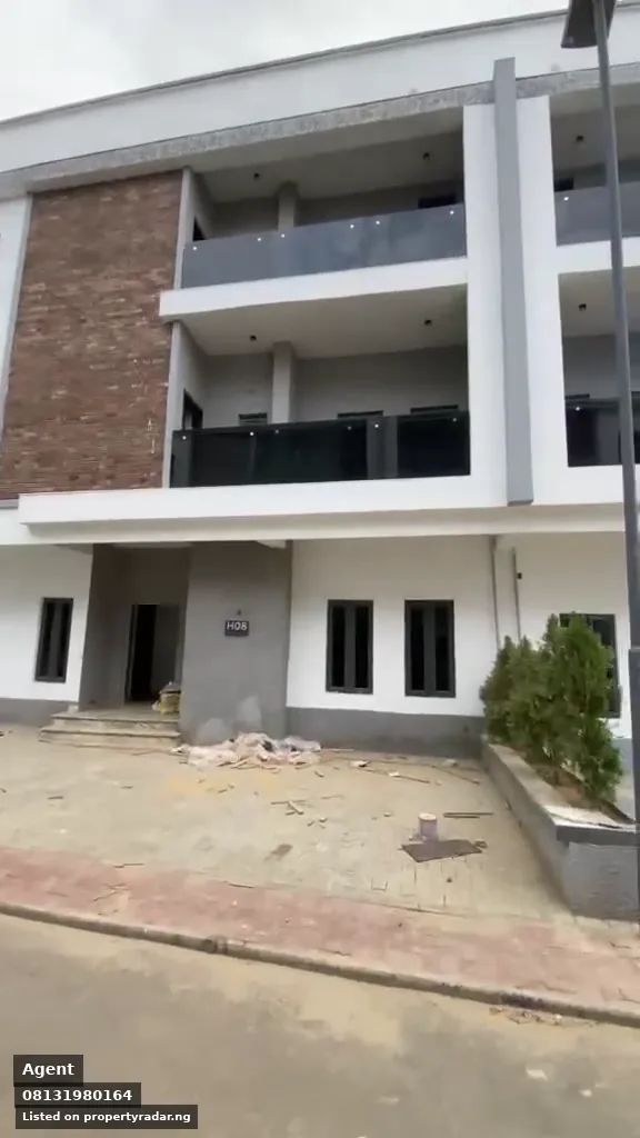 6 Bedroom Duplex In Durumi For Rent in Abuja (FCT)