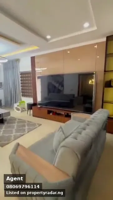 6 Bedroom Duplex In Idu For Rent in Abuja (FCT)