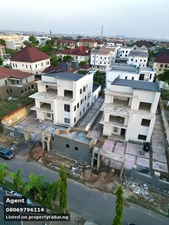 6 Bedroom Duplex In Katampe For Sale in Abuja (FCT)