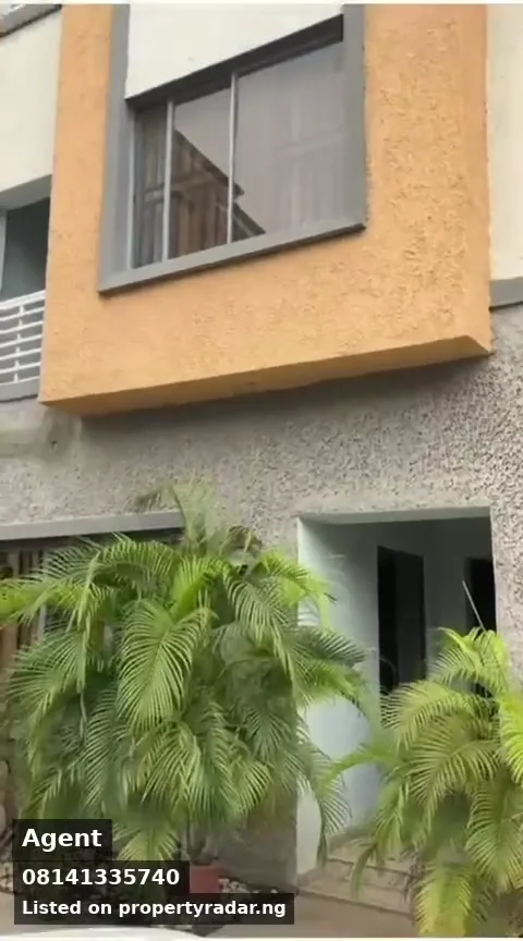 House In Guzape For Sale in Abuja (FCT)