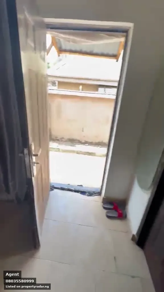 Self Contain In Apo For Rent in Abuja (FCT)