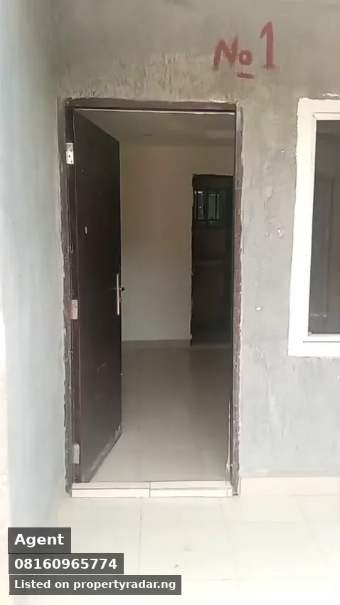 Self Contain In Apo For Rent in Abuja (FCT)