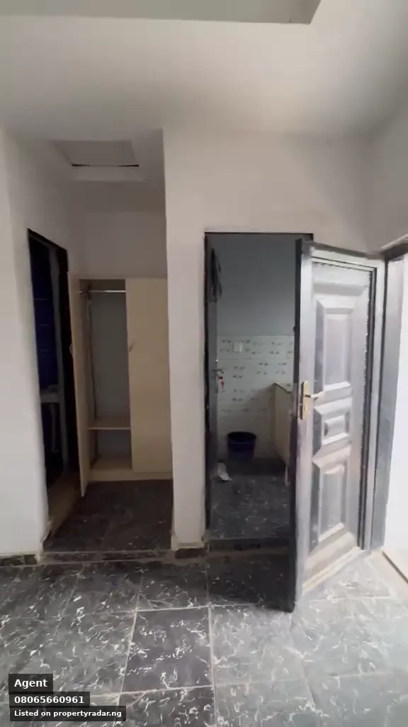 Self Contain In Jahi For Rent in Abuja (FCT)
